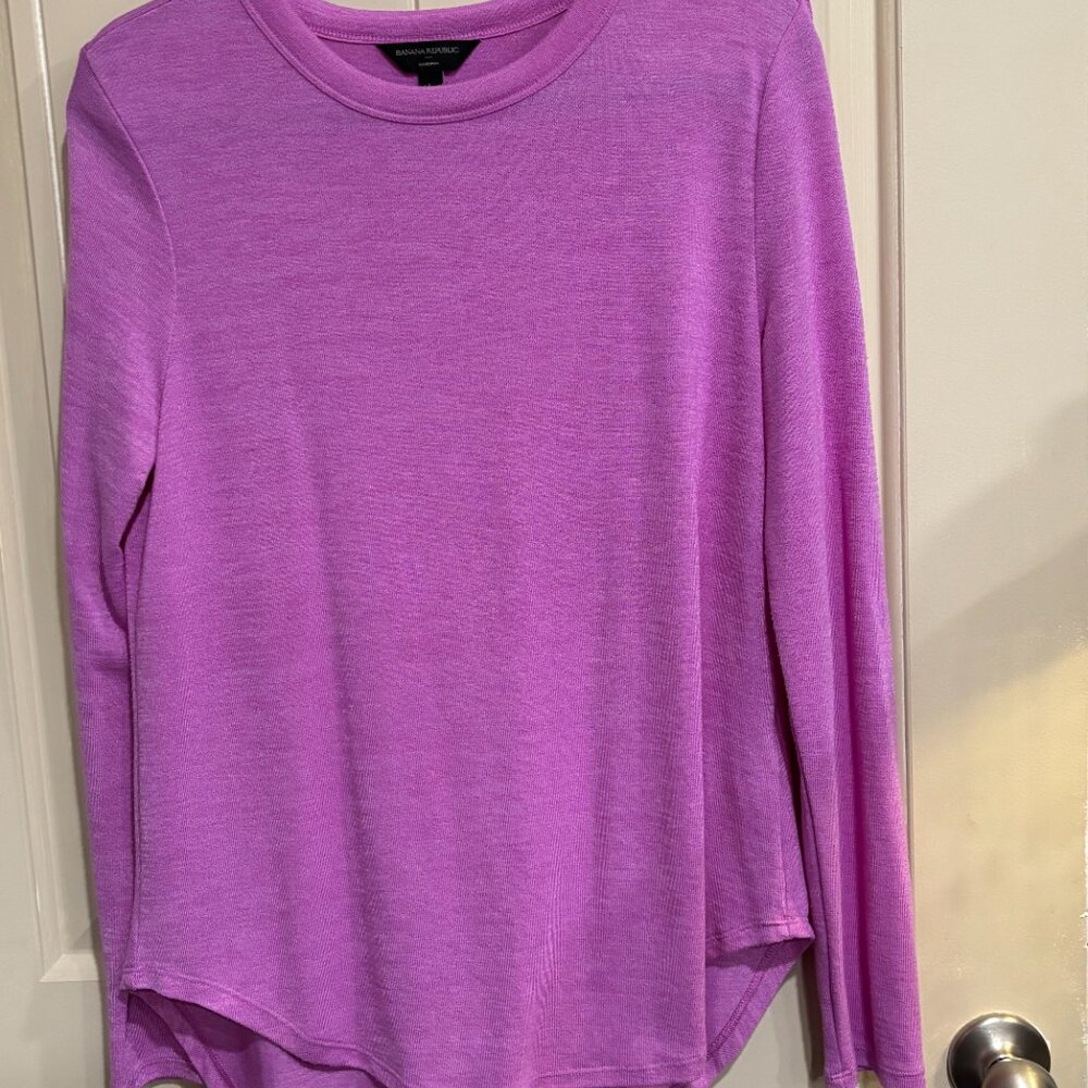 Beautiful Banana Republic LUXESPUN Orchid Purple Long Sleeved Women's Top Large